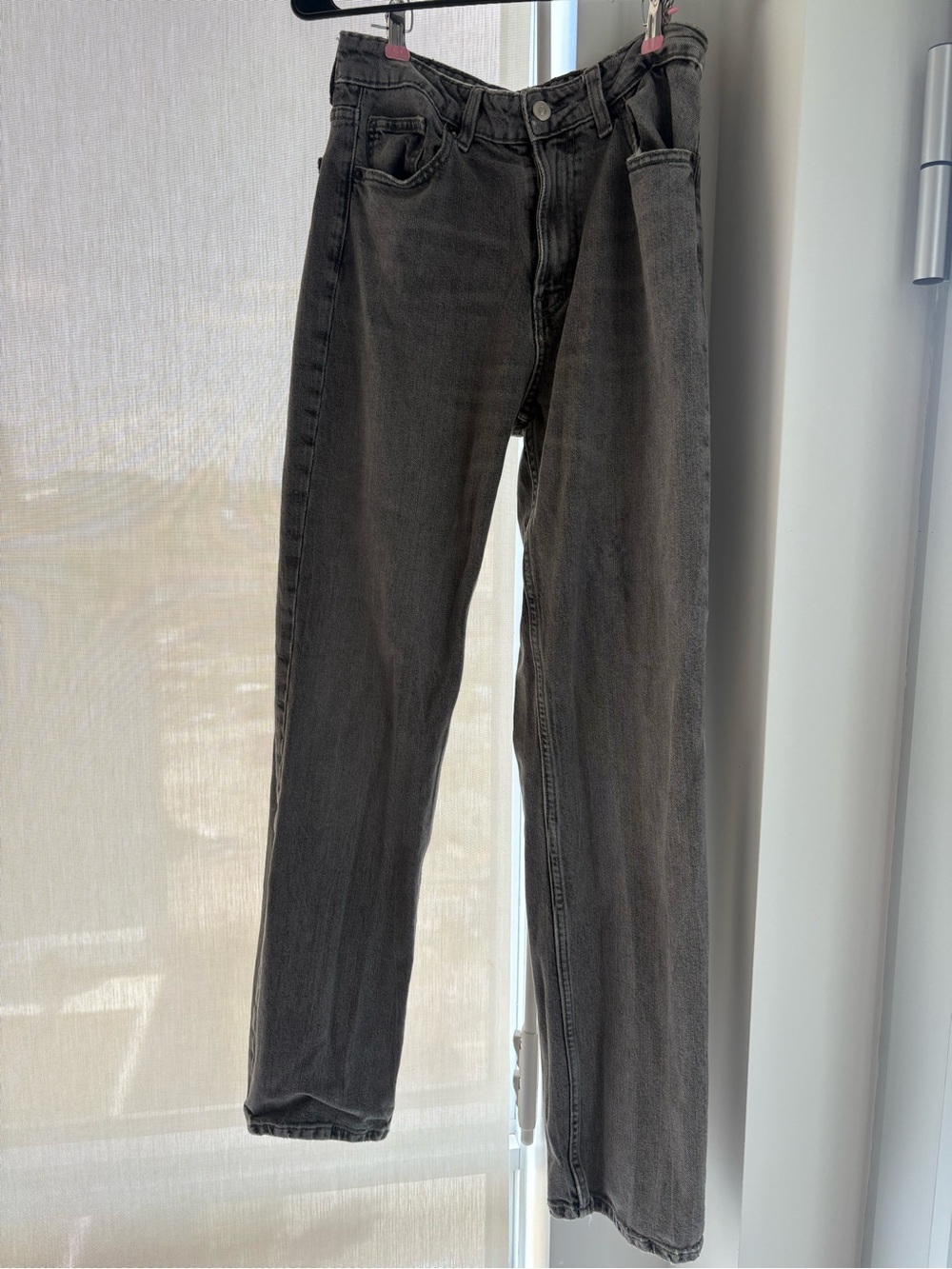Zara High-Rise Straight Jeans in Washed Black